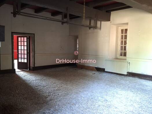 Maison à vendre 234 906 € 17 pièces 5 chambres 442,7 m² 26 024 m² de terrain Saint-Claud 16450