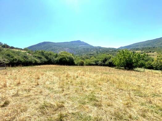 Terrain à vendre 125 000 € 1 058 m² de terrain La Roche-sur-le-Buis 26170