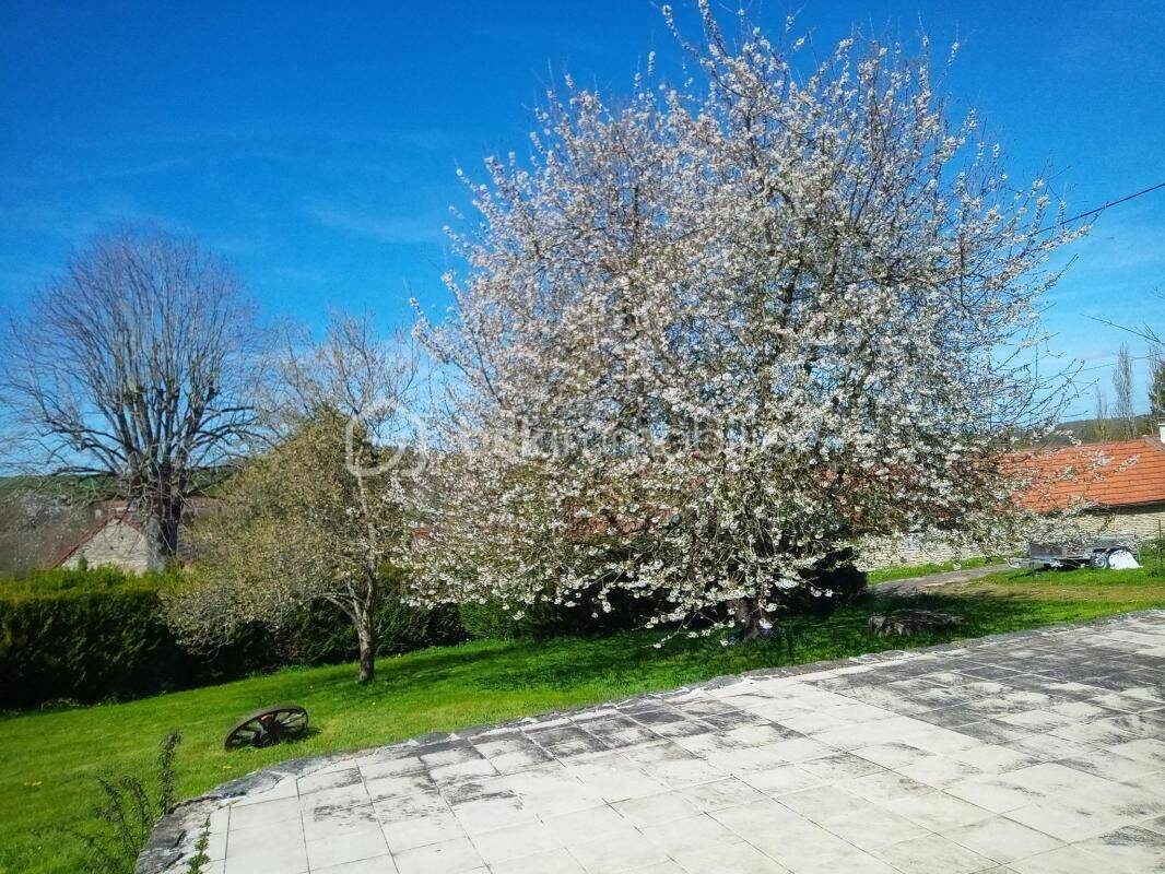 Maison 4 pièces 77 m² · à Poilly-sur-Serein · 77 m² · 212 000 €