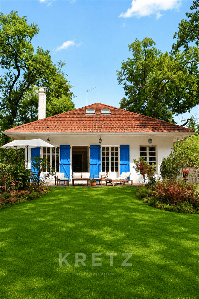 Maison 8 pièces 250 m² · à Le Vésinet · 250 m² · 1 695 000 €