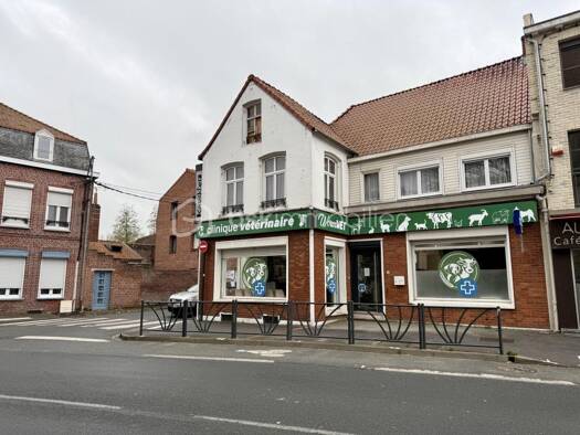 Immeuble à vendre 394 000 € 300 m² Sud Wormhout 59470