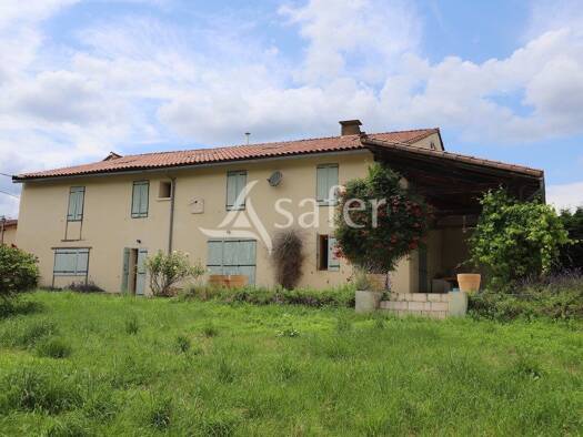 Maison à vendre 490 000 € 1 pièce 5 chambres 350 m² 36 473 m² de terrain Foix 09000