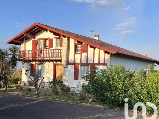 Maison à vendre 1 295 000 € 7 pièces 6 chambres 209 m² 2 835 m² de terrain Arbonne 64210