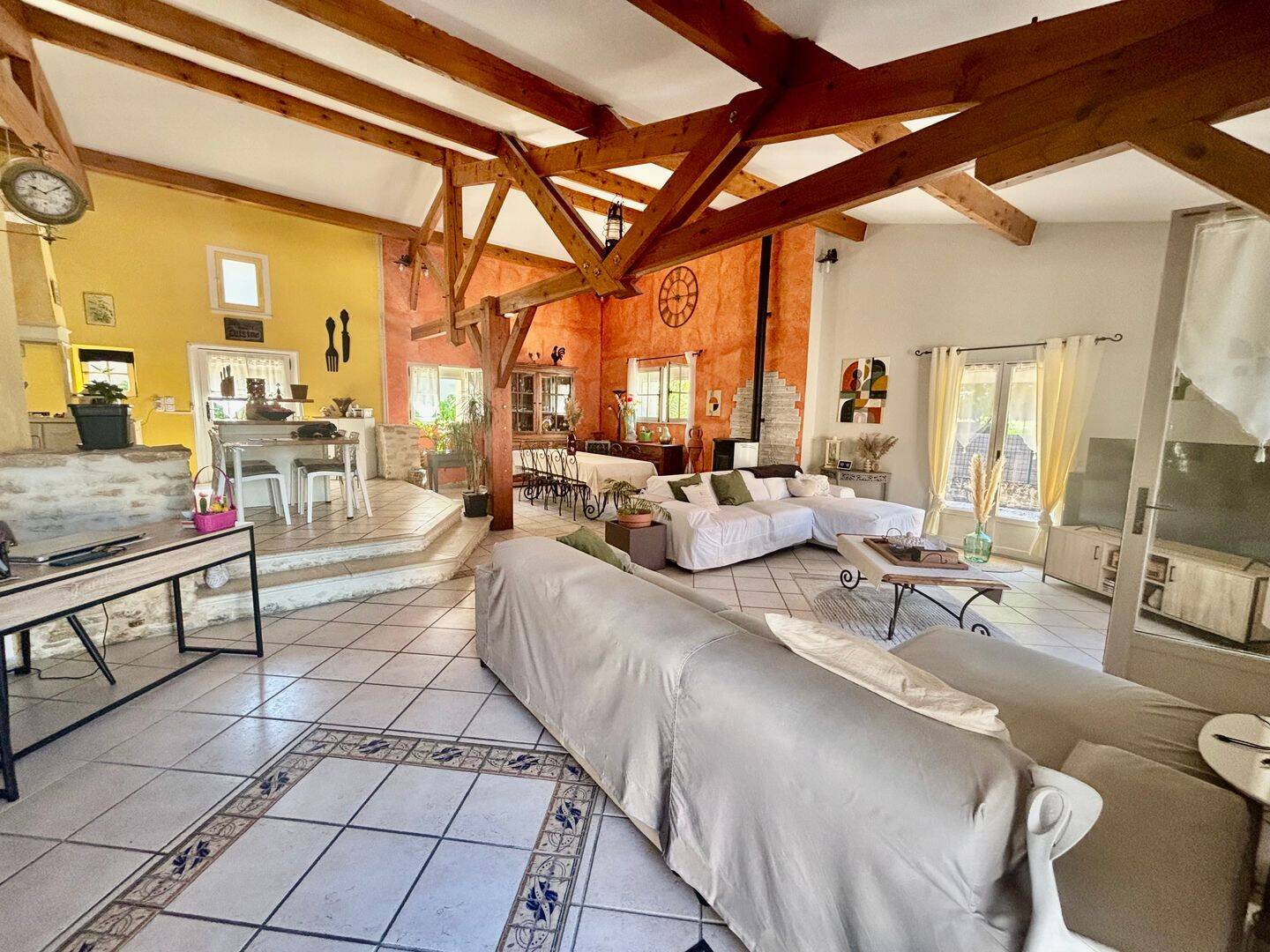 Maison 11 pièces 315 m² · à Saint-Paul-Trois-Châteaux · 315 m² · 596 000 €