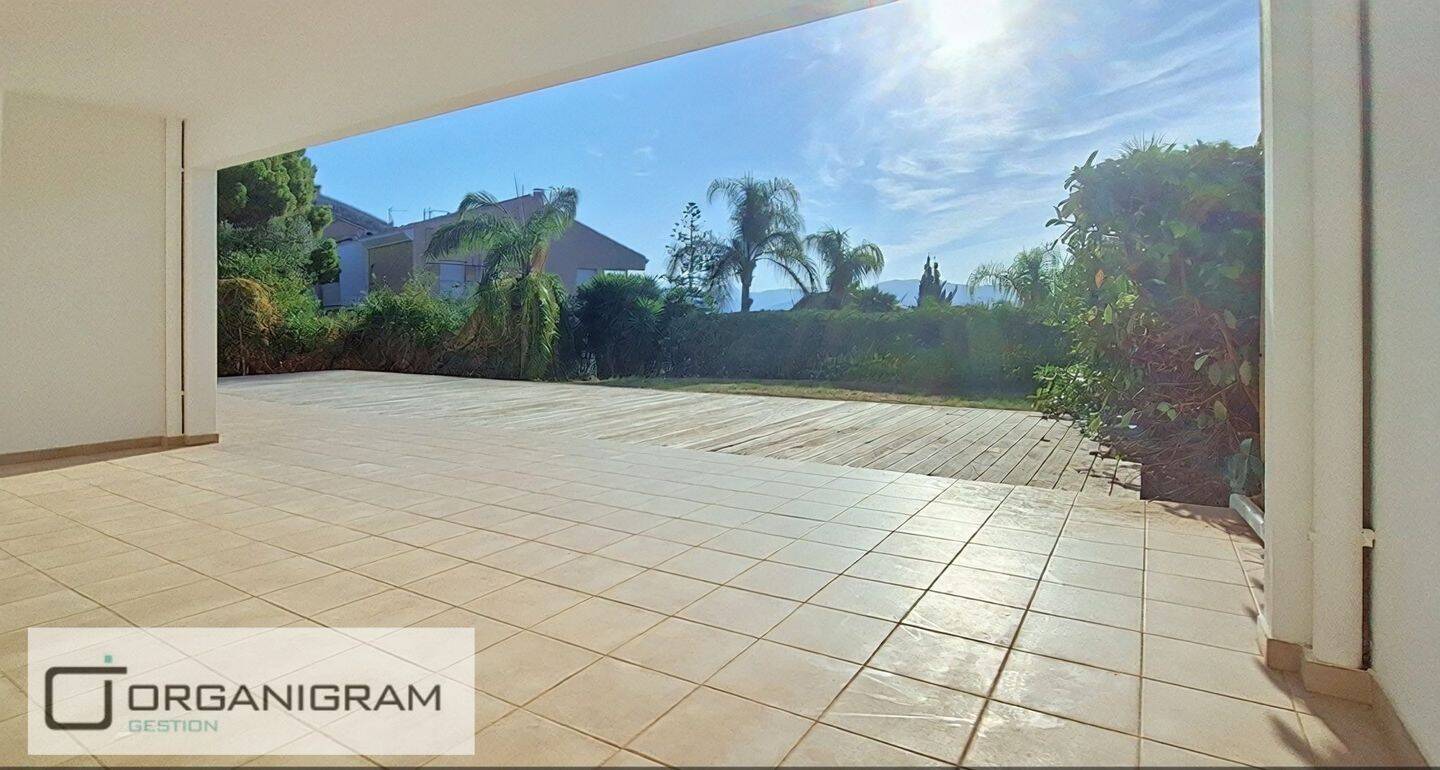 Appartement 4 pièces 118 m² · à Ajaccio · 118 m² · 2 450 €/mois