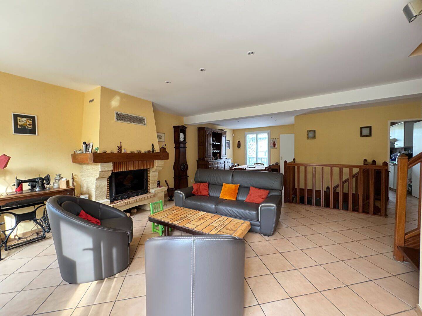 Maison 8 pièces 182 m² · à Saint-Germain-en-Laye · 182 m² · 845 000 €