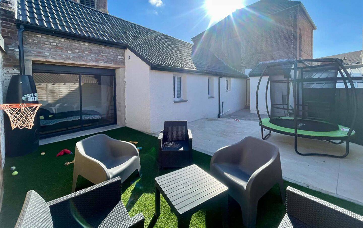 Maison 4 pièces 126 m² · à Cantin · 126 m² · 210 000 €
