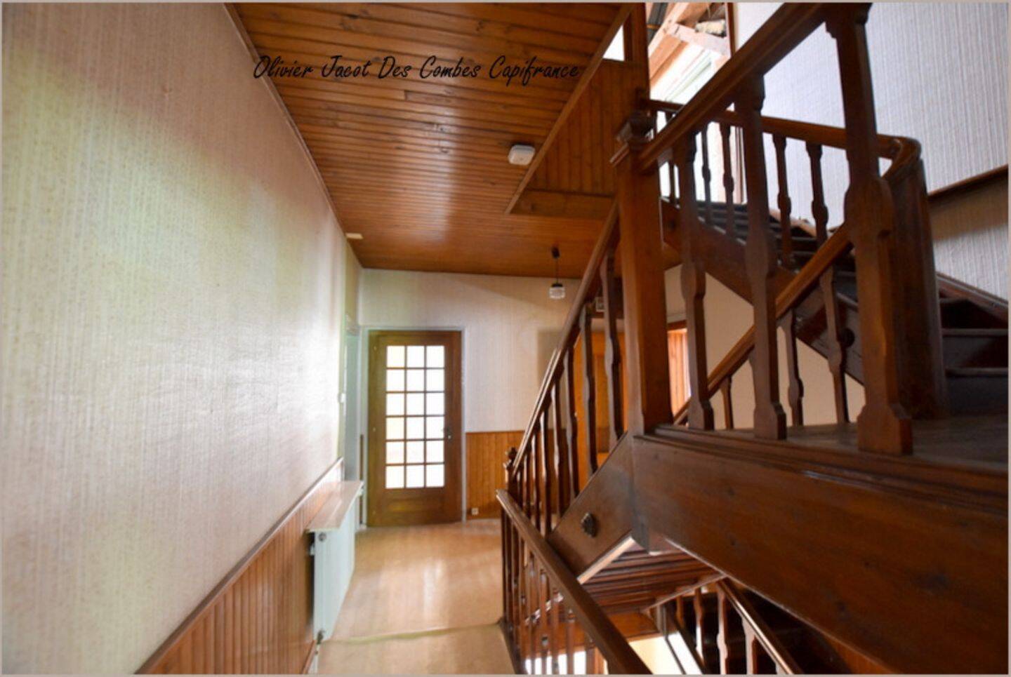Maison 7 pièces 180 m² · à Brevilliers · 180 m² · 97 500 €