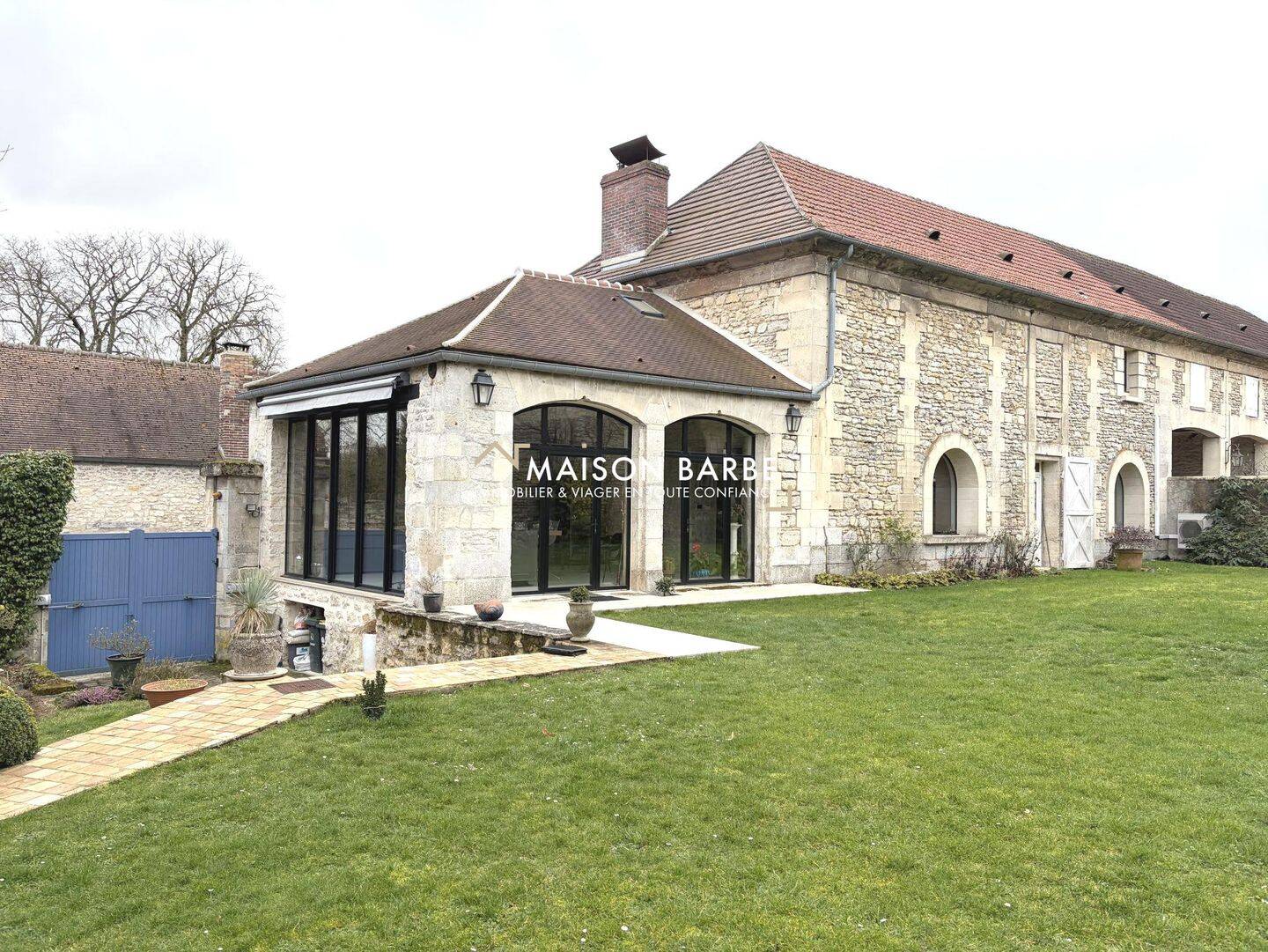Maison 5 pièces 220 m² · à Chamant · 220 m² · 336 000 €