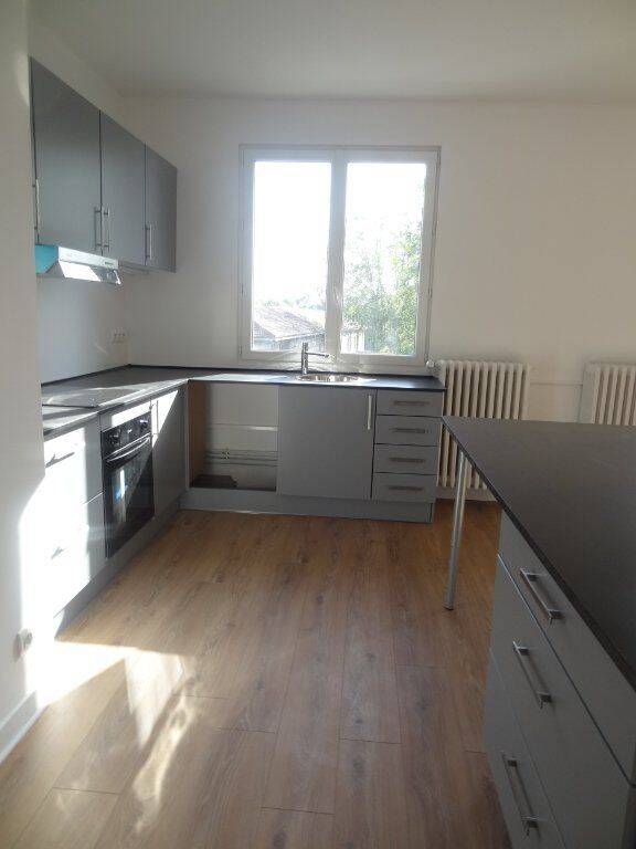 Appartement 3 pièces 69 m² · à Saint-Étienne · 69 m² · 570 €