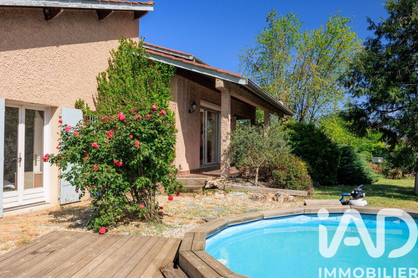 Maison 6 pièces 171 m² · à Saint-Genis-les-Ollières · 171 m² · 500 000 €