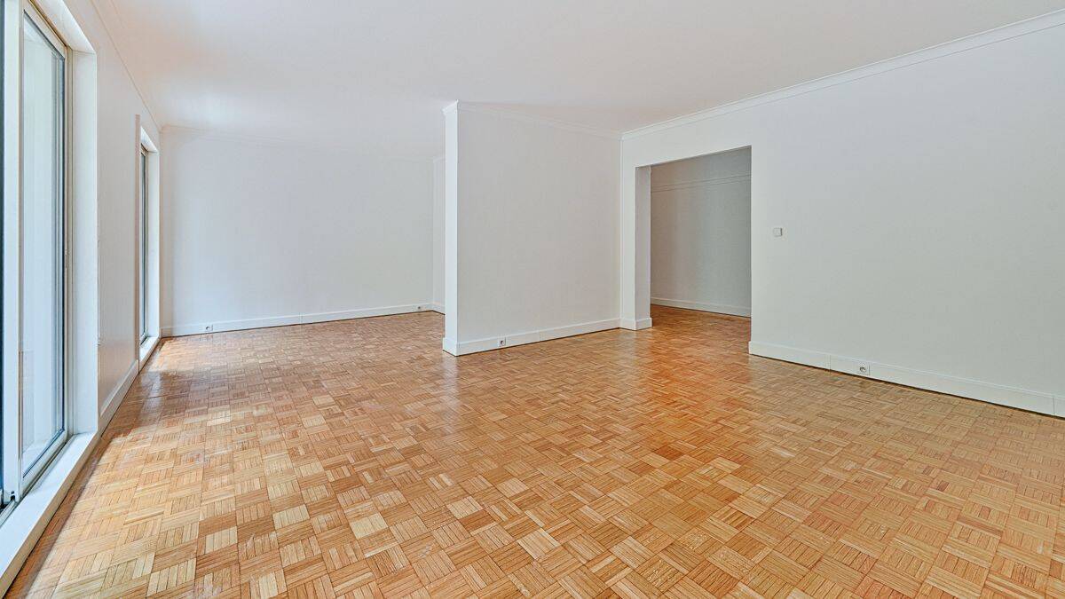 Appartement 5 pièces 111 m² · à Paris 16ème Arrondissement · 111 m² · 3 990 €