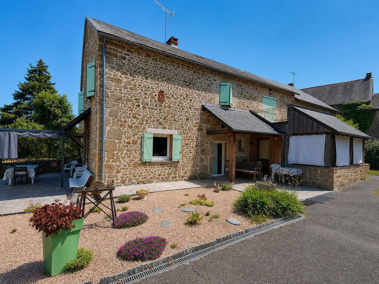 Maison 7 pièces 154 m² · à Saint-Chabrais · 154 m² · 292 000 €
