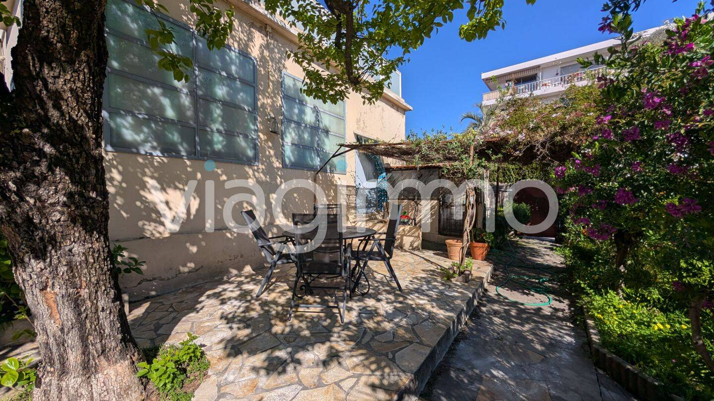 Maison 6 pièces 141 m² · à Antibes · 141 m² · 619 423 €
