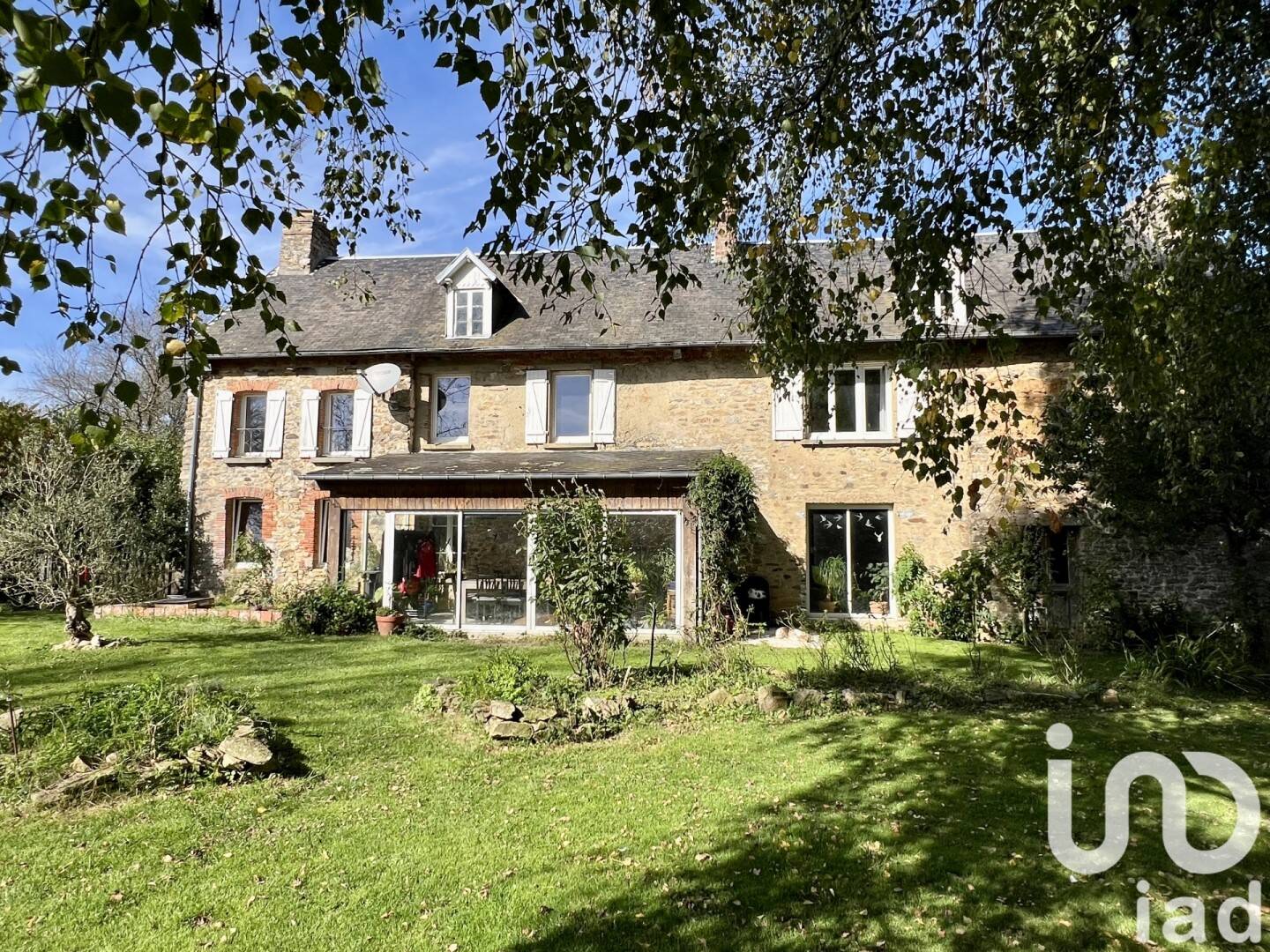 Maison 10 pièces 208 m² · à Marigny-le-Lozon · 208 m² · 276 000 €