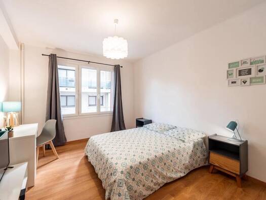 Appartement à louer - logement étudiant 649 € 1 pièce 24 m² La Roseraie Toulon 83000