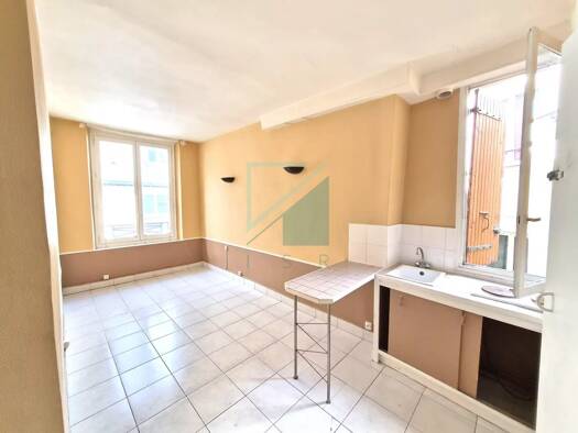 Appartement à vendre 175 000 € 1 pièce 16,1 m² Étage 3/3 Sentier-Bonne Nouvelle Paris 2ème arrondissement 75002