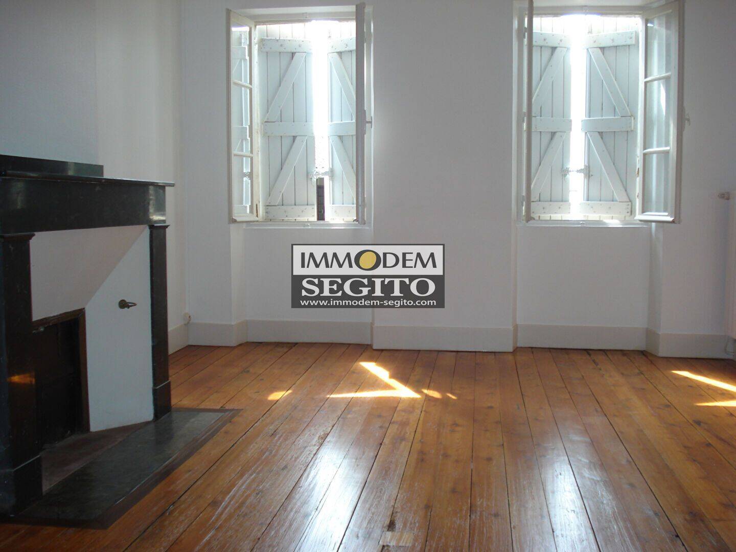 Maison 5 pièces 130 m² · à Bourg-Saint-Bernard · 130 m² · 1 000 €/mois
