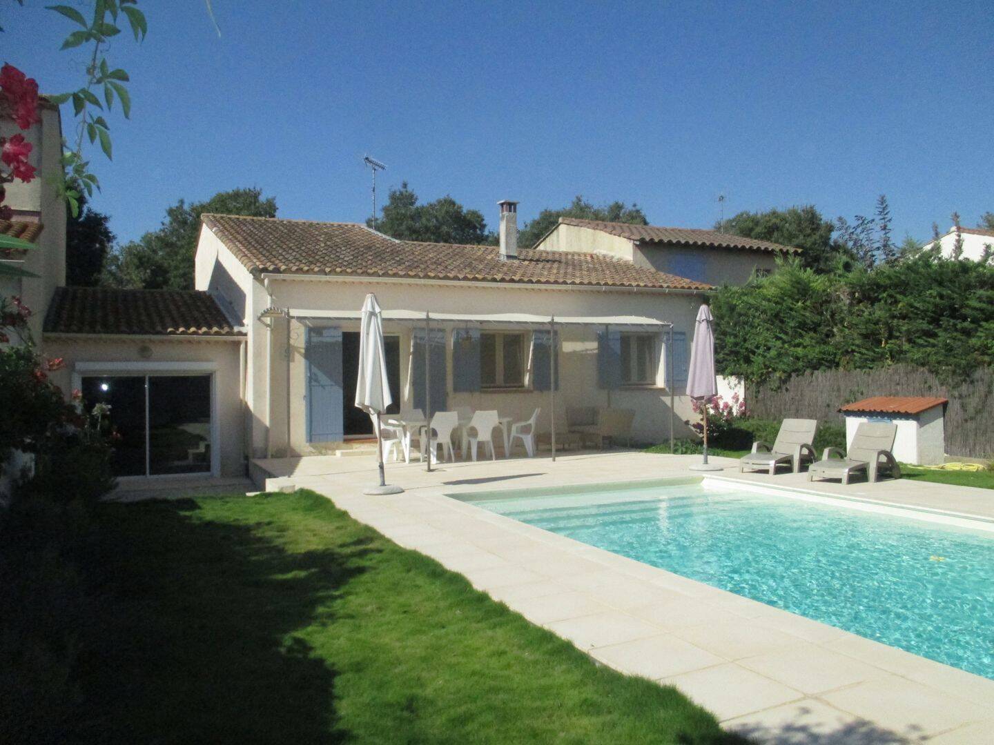 Maison 4 pièces 100 m² · à Fontvieille · 100 m² · 450 000 €