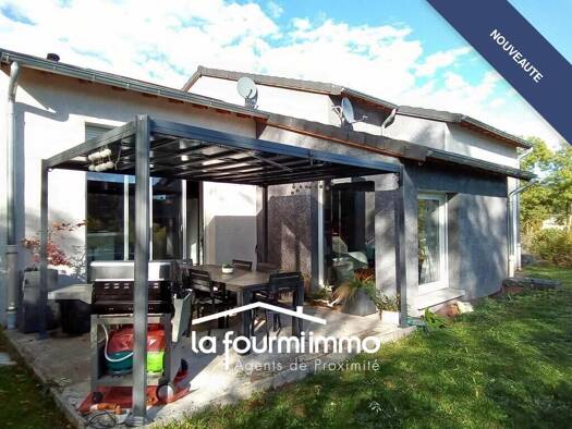 Maison à vendre 498 000 € 8 pièces 3 chambres 226 m² 3 767 m² de terrain Saint-Pierre-Eynac 43260