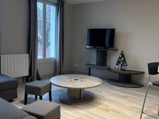 Appartement à vendre 120 000 € 2 pièces 1 chambre 46 m² Étage 1/3 Château-Thierry 02400