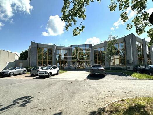 Espace bureau à vendre 231 800 € 122 m² de bureaux divisible jusqu'à 122 m² Technopole Nancy-Brabois Villers-lès-Nancy 54600