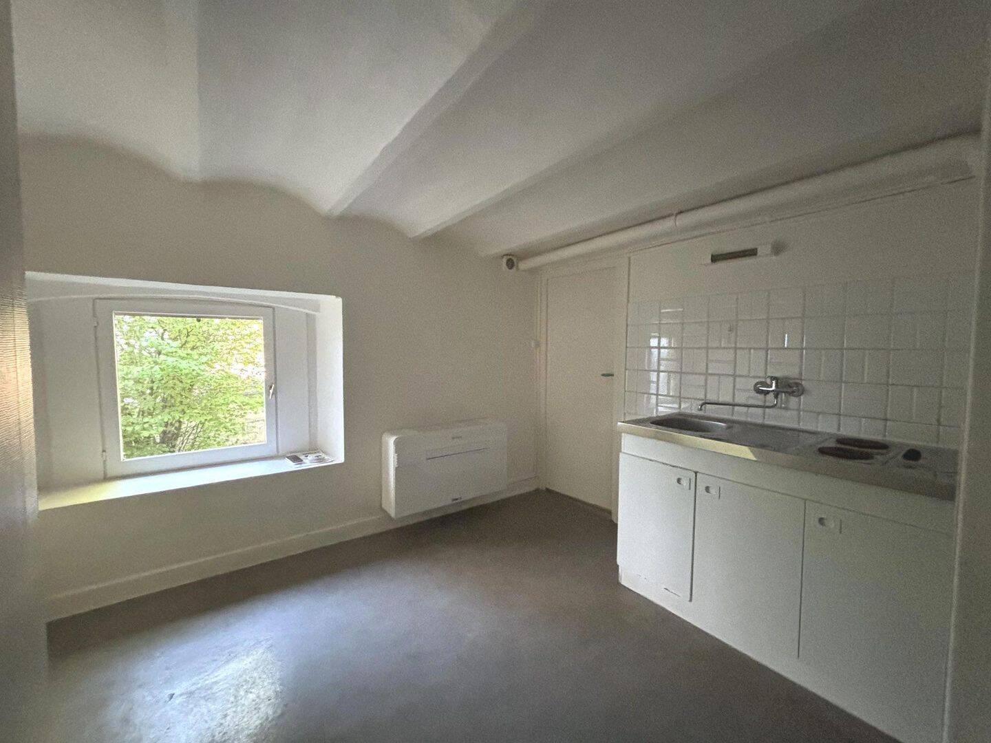 Appartement 1 pièce 41 m² · à Clermont-Ferrand · 41,1 m² · 430 €