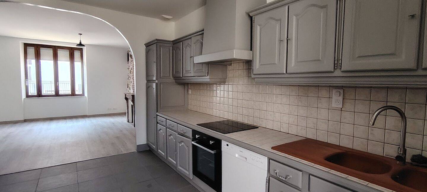 Appartement 3 pièces 81 m² · à Le Montet · 81 m² · 604 €/mois