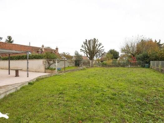 Maison de plain-pied à vendre 244 950 € 4 pièces 3 chambres 97 m² 1 172 m² de terrain Joué Sud Joué-lès-Tours 37300