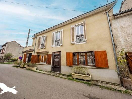 Maison à vendre 169 087 € 7 pièces 4 chambres 145 m² 597 m² de terrain Massat 09320