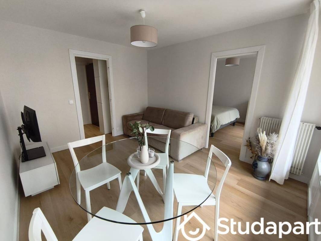 Appartement 2 pièces 51 m² · à Grasse · 51 m² · 810 €