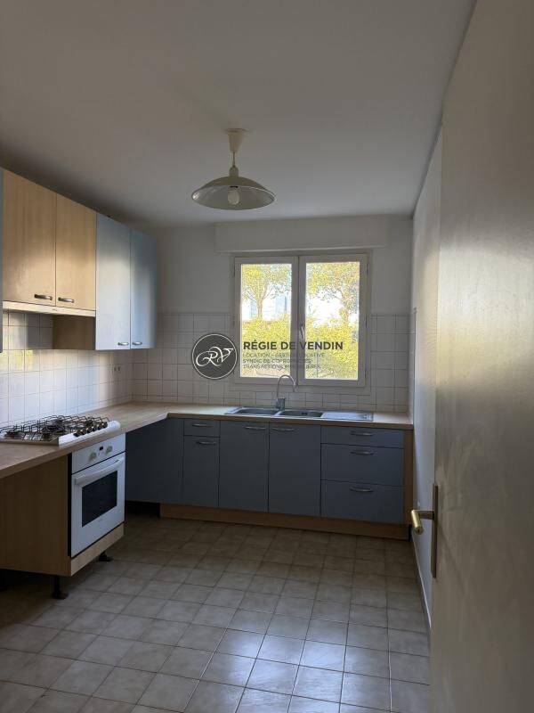 Appartement 4 pièces 80 m² · à Lyon 3ème Arrondissement · 80 m² · 1 215 €/mois