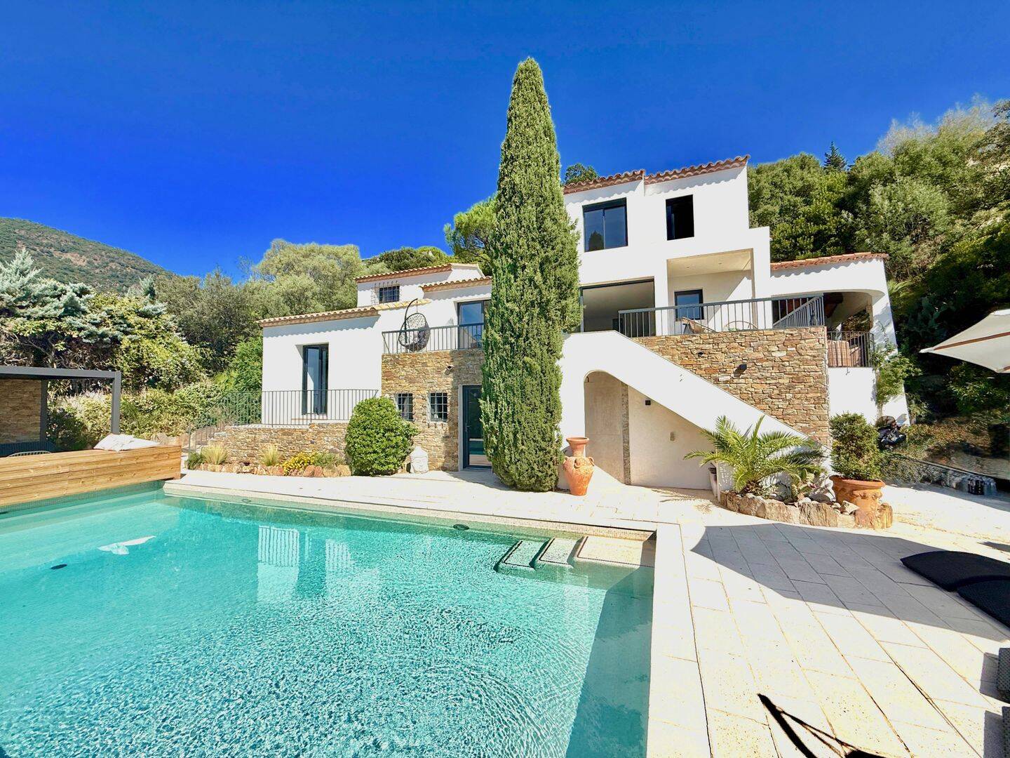 Maison 6 pièces 140 m² · à Cavalaire-sur-Mer · 140 m² · 1 680 000 €
