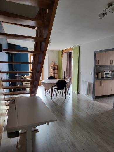 Appartement à louer 800 € 4 pièces 2 chambres 86 m² Étage 3/3 Guillestre 05600