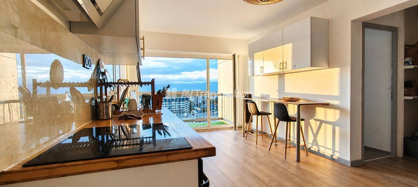 Appartement 6 pièces 85 m² · à Vétraz-Monthoux · 85 m² · 330 000 €