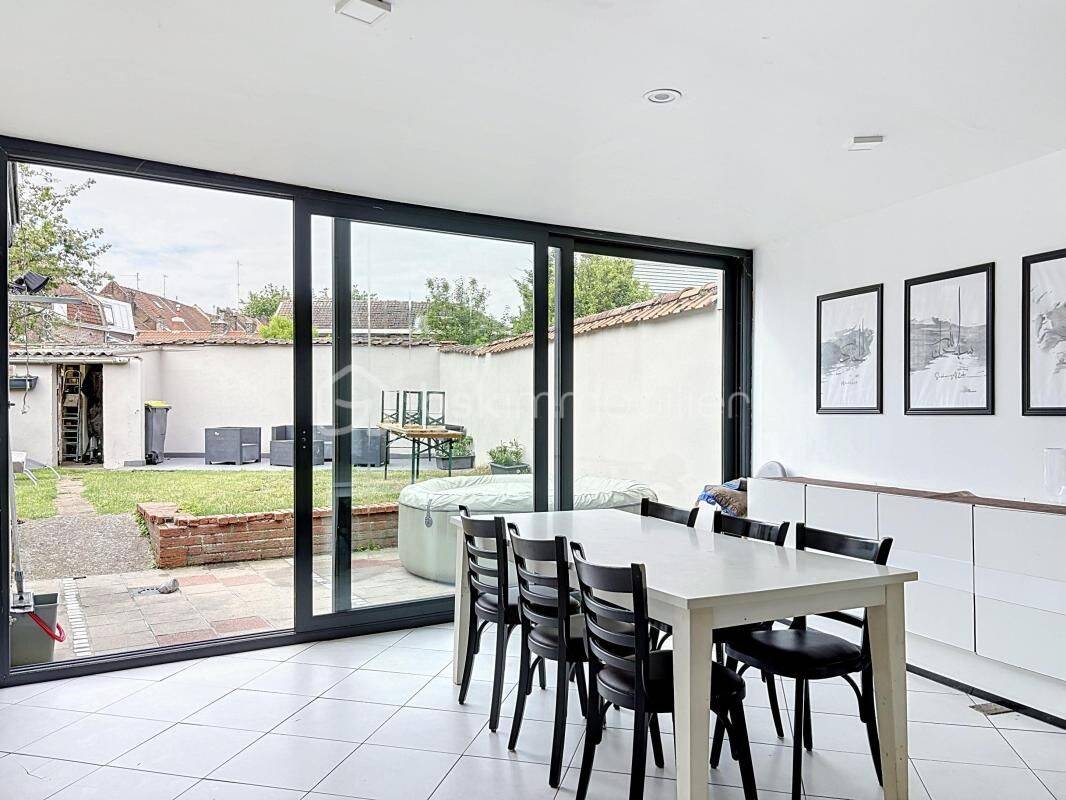 Maison 6 pièces 148 m² · à Tourcoing · 148,2 m² · 230 500 €
