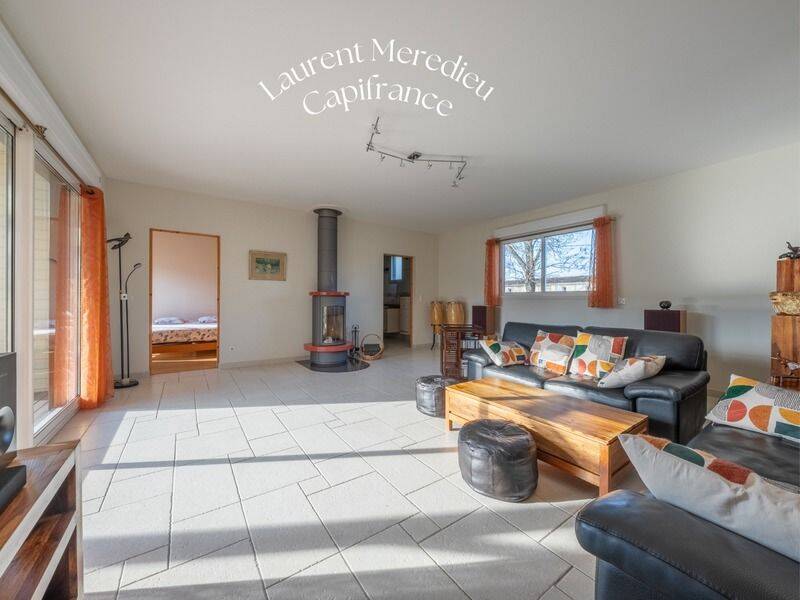Maison 6 pièces 196 m² · à Cubzac-les-Ponts · 196 m² · 476 000 €