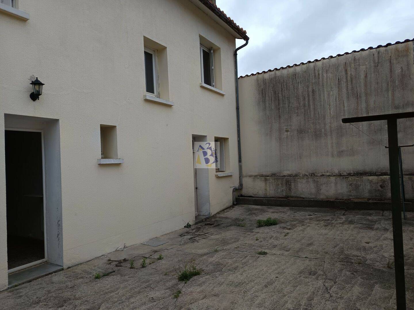 Maison 5 pièces 101 m² · à Gond-Pontouvre · 100,8 m² · 770 €