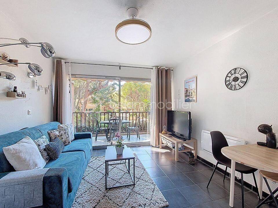 Appartement 1 pièce 23 m² · à Sanary-sur-Mer · 23 m² · 700 €