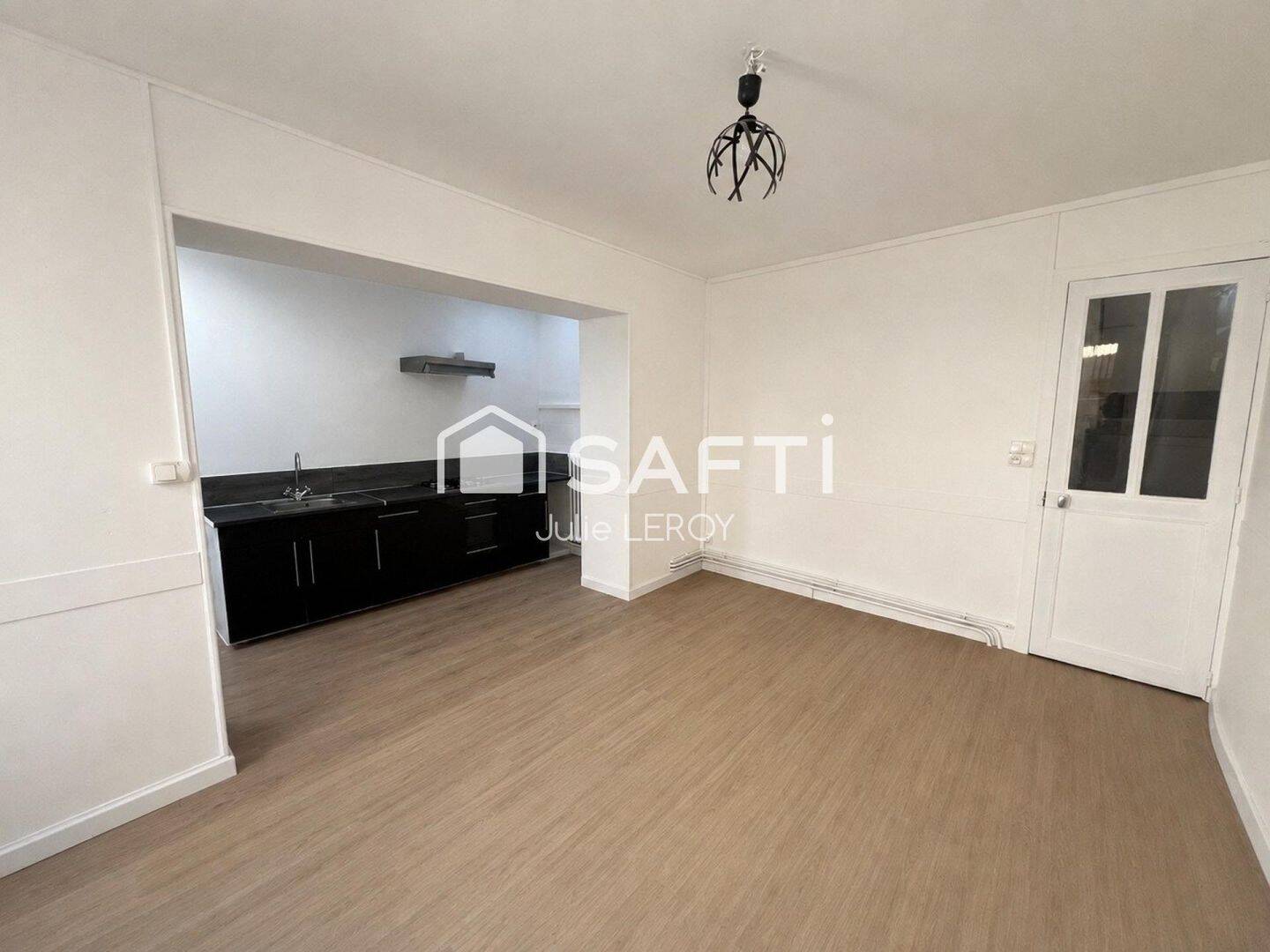 Maison 6 pièces 123 m² · à Loué · 123 m² · 754 €
