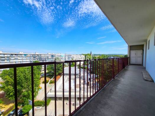 Appartement à vendre 269 000 € 6 pièces 4 chambres 106 m² Étage 9/14 Vignes Benettes Le Pecq 78230