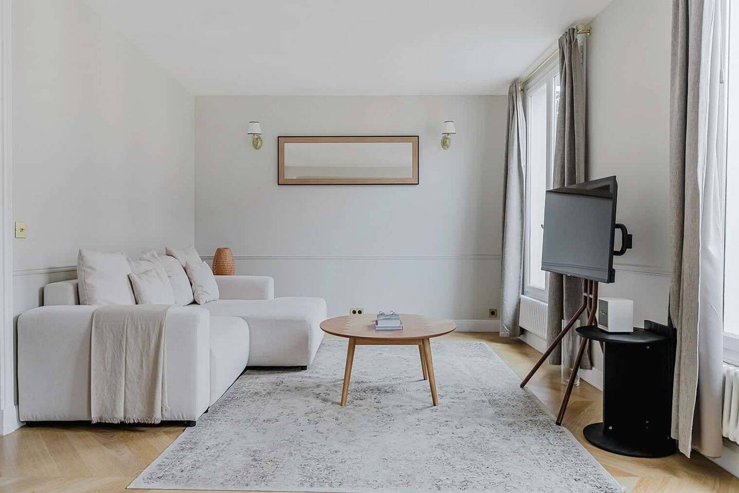 Appartement 1 pièce 60 m² · à Paris 2ème Arrondissement · 60 m² · 7 012 €/mois