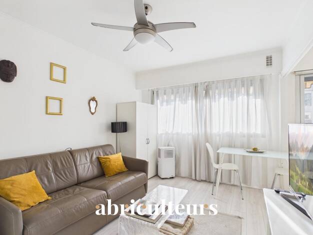Appartement à vendre 204 900 € 2 pièces 1 chambre 27 m² 6ème étage Carnot Cannes 06400