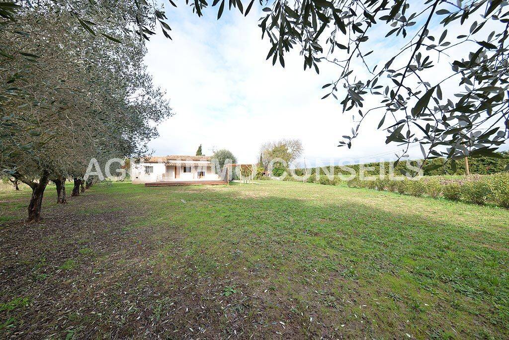Maison 3 pièces 111 m² · à Fréjus · 111 m² · 379 600 €