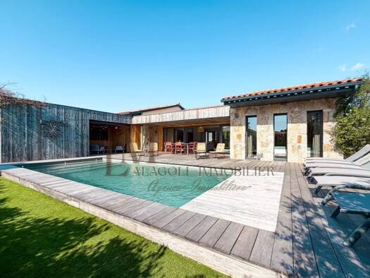 Villa à vendre 1 050 000 € 5 pièces 4 chambres 140 m² 800 m² de terrain Lecci 20137