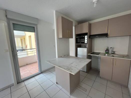 Appartement à louer 550 € 2 pièces 1 chambre 41 m² 1er étage Grand Centre Albi 81000