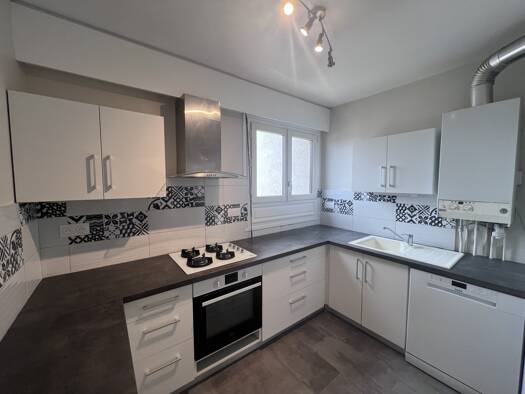 Appartement à vendre 75 300 € 4 pièces 2 chambres 68 m² Étage 6/6 Marmande 47200