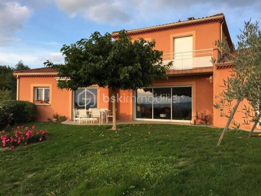 Maison à vendre 425 000 € 6 pièces 4 chambres 193 m² 1 673 m² de terrain Zone Verte Thiers 63300