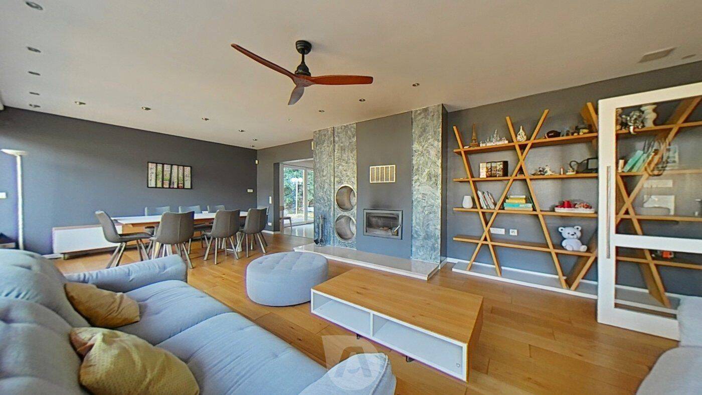 Maison 9 pièces 245 m² · à Creutzwald · 245 m² · 449 000 €