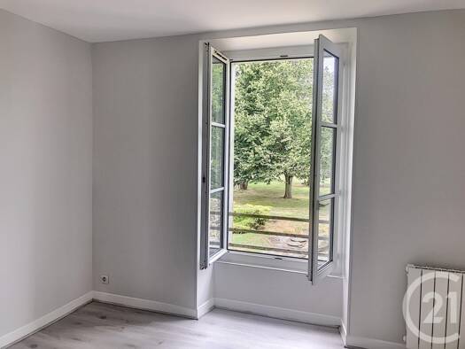 Appartement à louer 680 € 3 pièces 2 chambres 46 m² RDC Barbery 60810